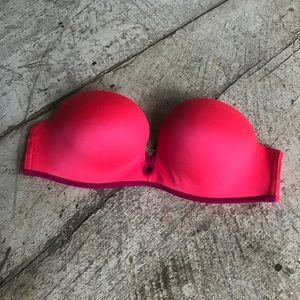 Victoria’s Secret bombshell bra